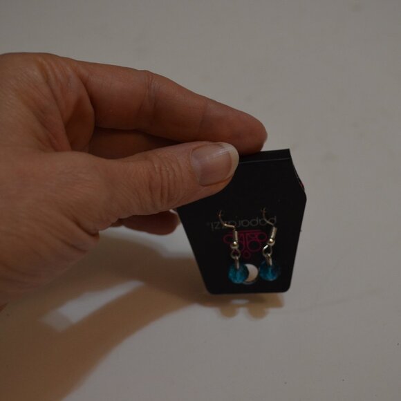 Paparazzi (R) Glass Blue Faceted Beads on Silverton Wire Hooks Hanging Earrings - Picture 5 of 5